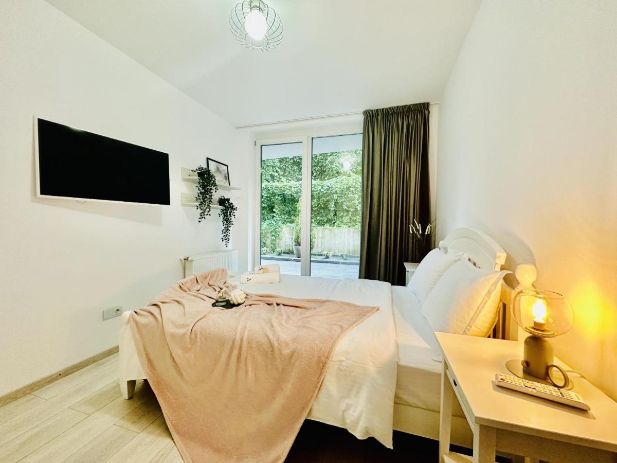 Palfi Apartment With Garden & Parking Kolozsvár Kültér fotó